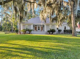 302 Oak Grove Island Dr, Brunswick, GA 31523