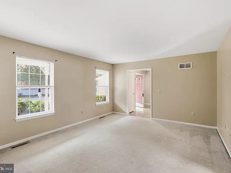 251 N Caroline Pl — Photo 10
