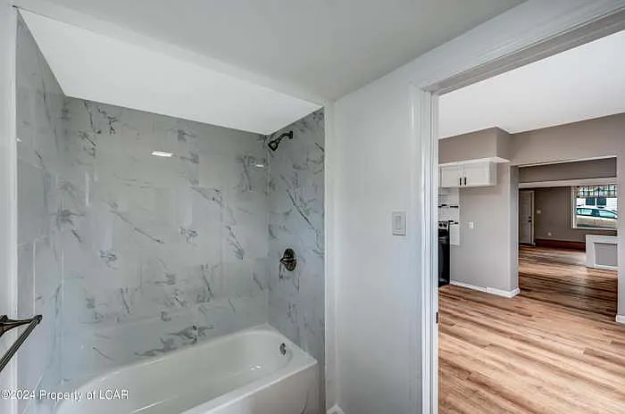 12 Mack St — Photo 7