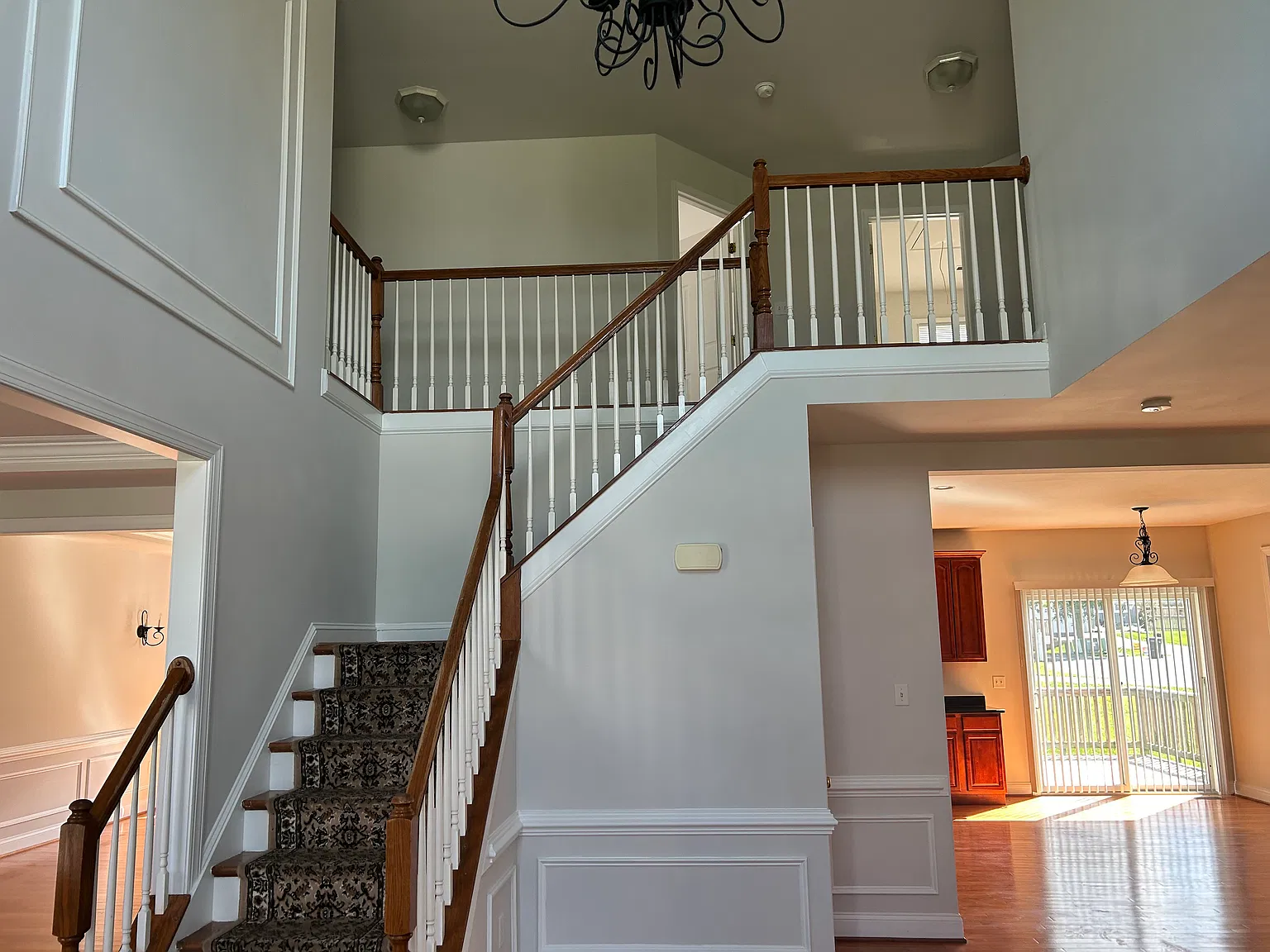 4 bed, 3.5 bath, 3653 sqft, $2,900 — Photo 4