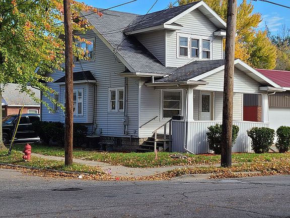 3rd image of 801 E Mount Hope Ave