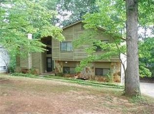 6586 Oakwood Dr, Douglasville, GA 30135
