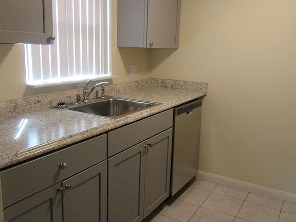 3rd image of 50 Masters Dr APT C