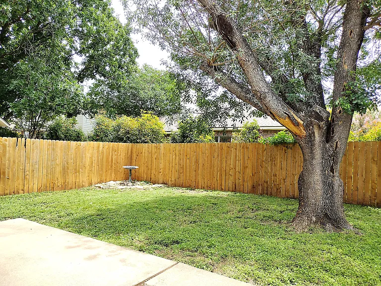 1813 Laurel Path — Photo 30