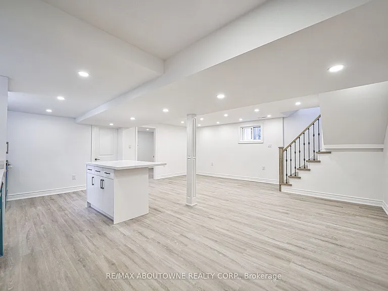 4395 Longmoor Dr #LOWER — Photo 12
