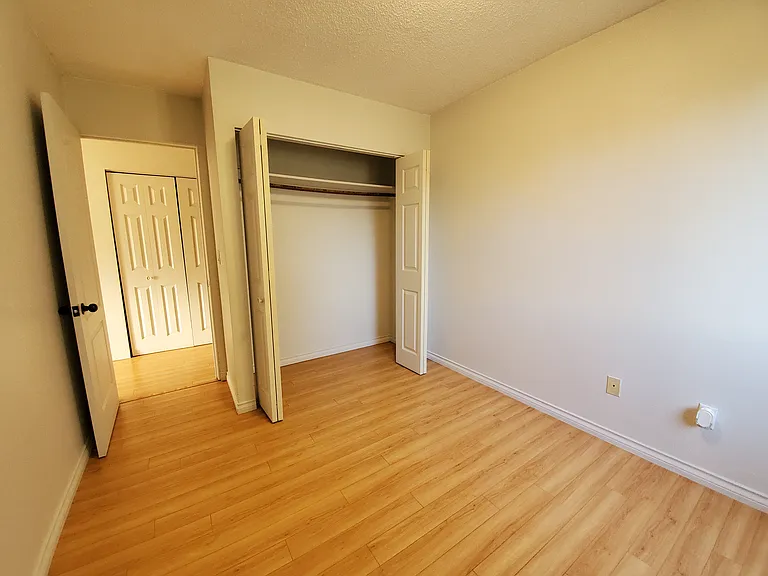 5135 Newton St — Photo 28