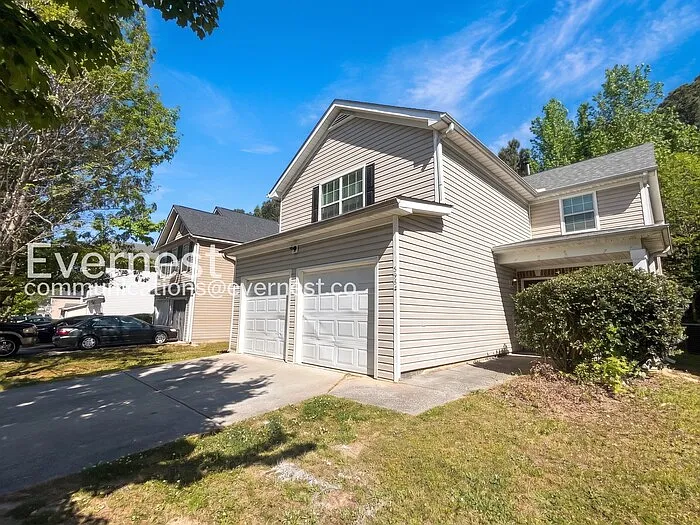 5544 Bluegrass Dr — Photo 3