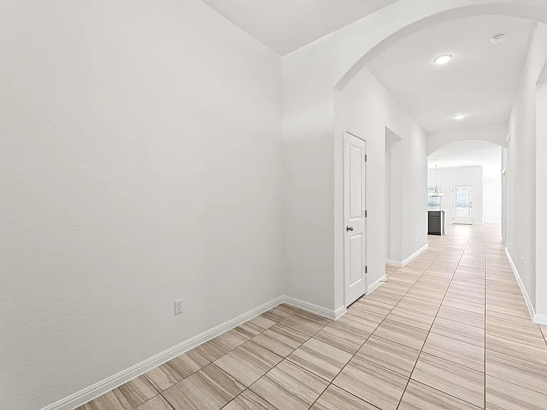109 Finstown St — Photo 7