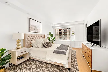 370 East 76th Street #C1002 in Lenox Hill, Manhattan