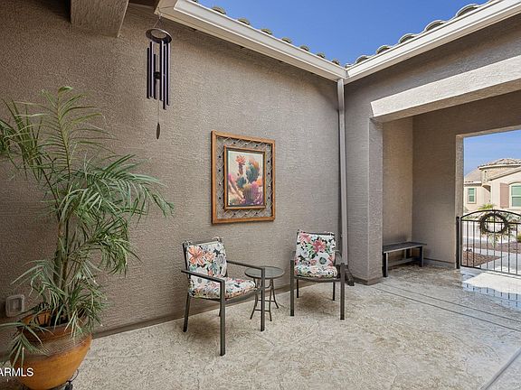 4th image of 42197 W ROSEWOOD Lane