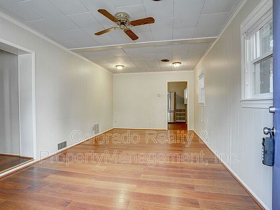 5th image of 1005 1/2 La Farge Ave