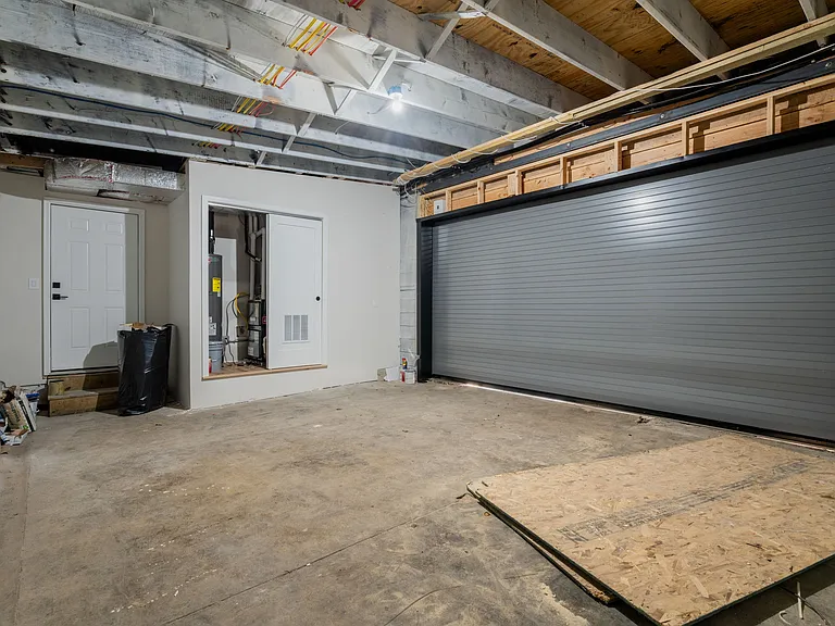 1629 E Eyre St — Photo 21