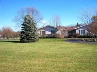 4304 Derby Ln, Crystal Lake, IL 60012