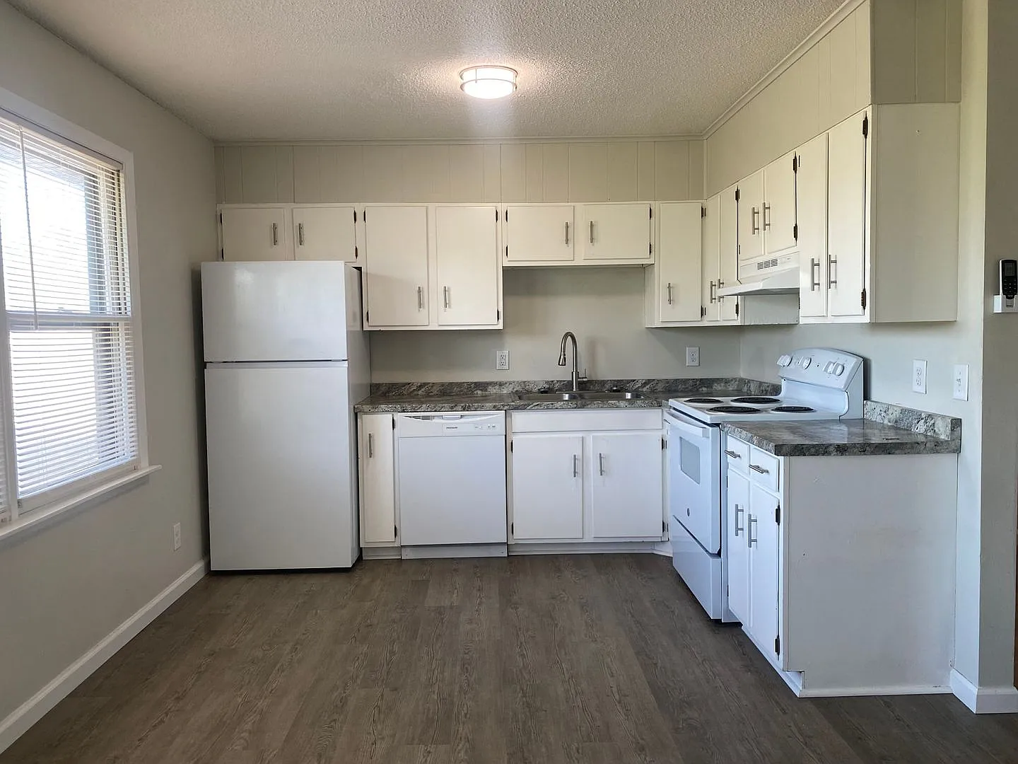 4988 Bluff City Hwy — Photo 3