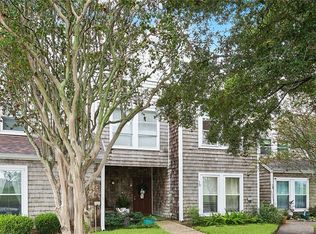 16 Mariners Cv N, New Orleans, LA 70124