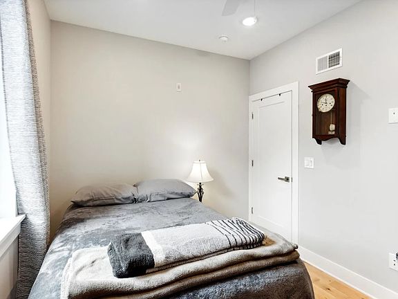 4th image of 717 S 51st St #B