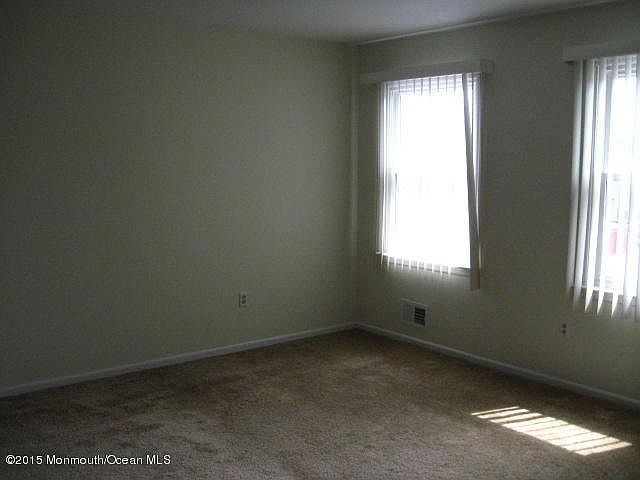 1st image of 172B Sterling Ct #100B