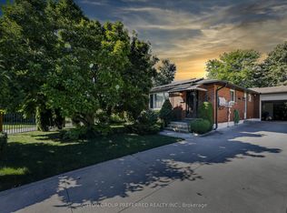 82 Lacey Cres, London, ON N6E 2E7