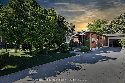 82 Lacey Cres Photo 1