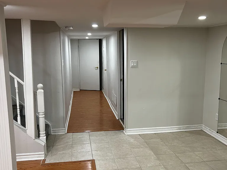 85 Watkins Glen Cres #LOWER — Photo 10