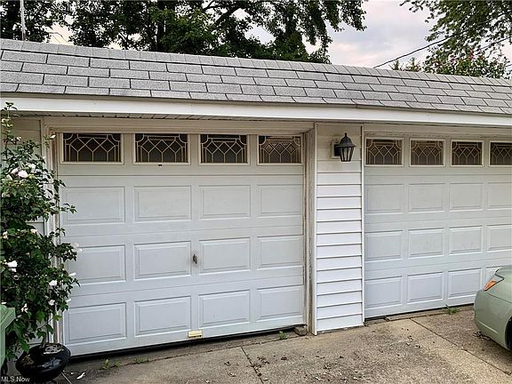 4th image of 11730 Blossom Ave