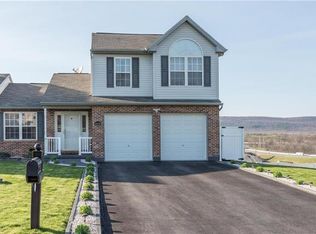 3435 Fury Ct, Emerald, PA 18080