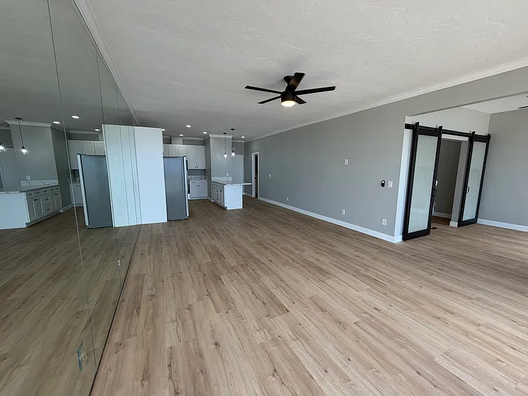 2410 Albatross St #12 — Photo 7