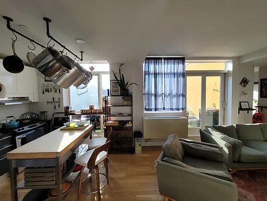 Rented by Garden Management | media 33