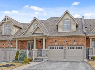 9 Bill Knowles St, Uxbridge, ON L9P 0E5