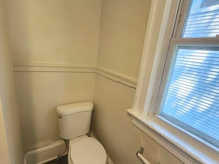 357 Columbia Ave — Photo 4