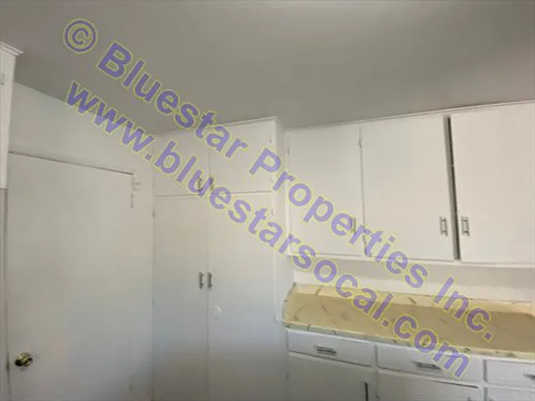 7653 Victor Ave — Photo 15