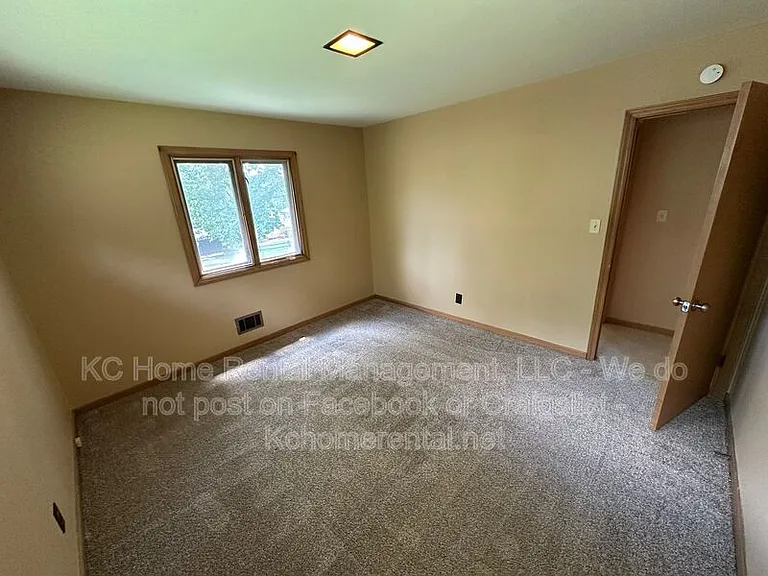 6103 N Garfield Ave — Photo 26