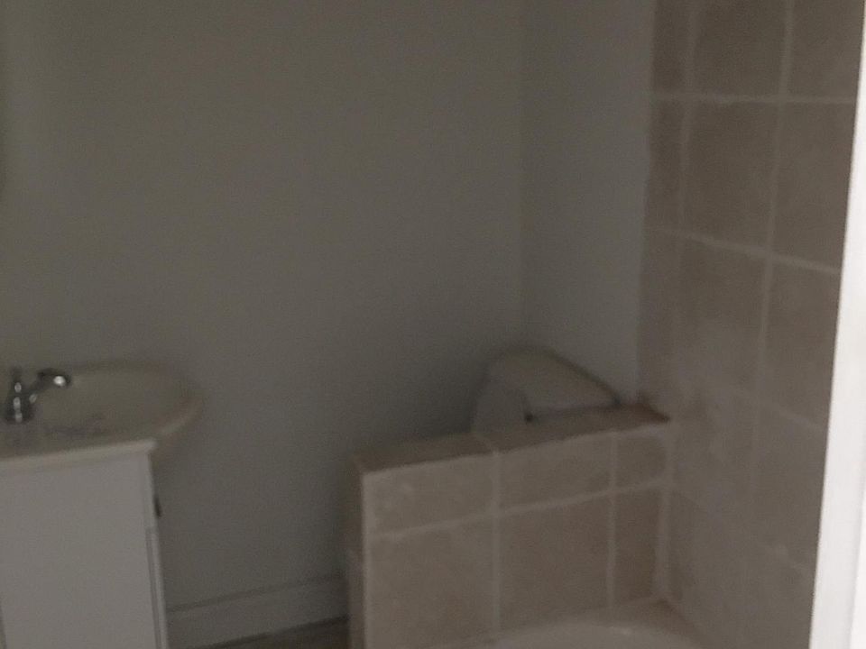 2nd image of 1934 W Ontario St #1