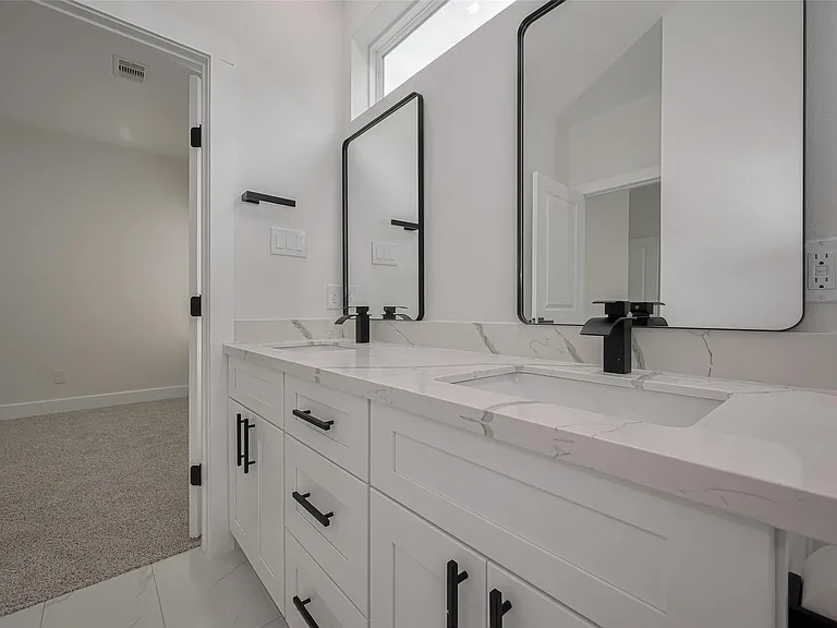7546 Charlie St — Photo 27
