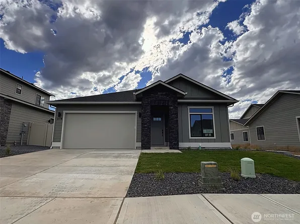 518 S Oasis Loop, East Wenatchee, WA 98802