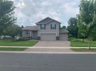 1001 Landings Ln, Watertown, MN 55388