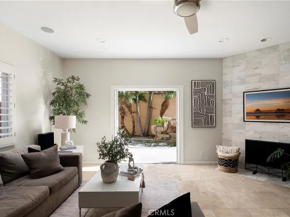 1112 Delaware St, Huntington Beach, CA 92648