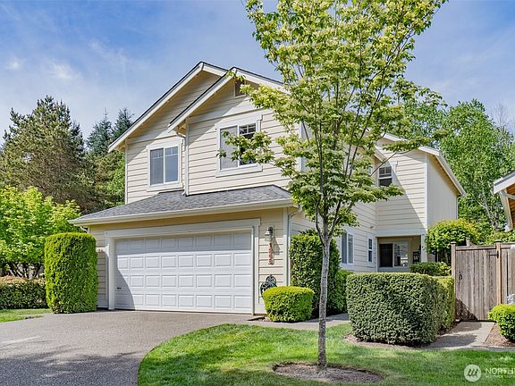 3rd image of 1248 Derby Lane SE