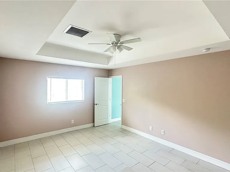 1306 SW 19th Ln — Photo 4