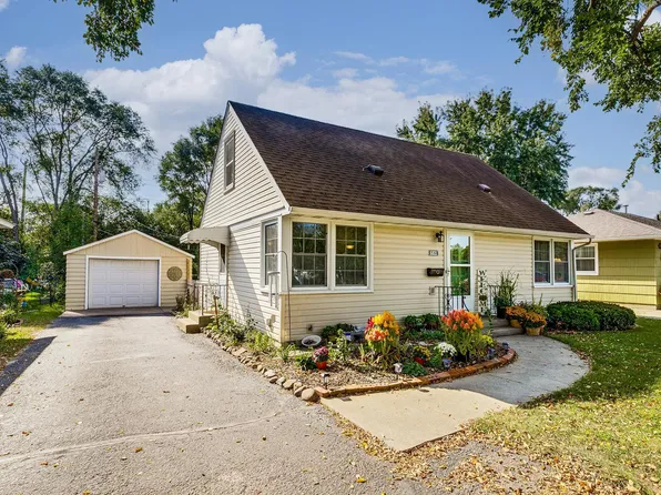 6821 W 24th St, Saint Louis Park, MN 55426