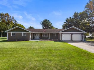 405 W Jefferson St, Pesotum, IL