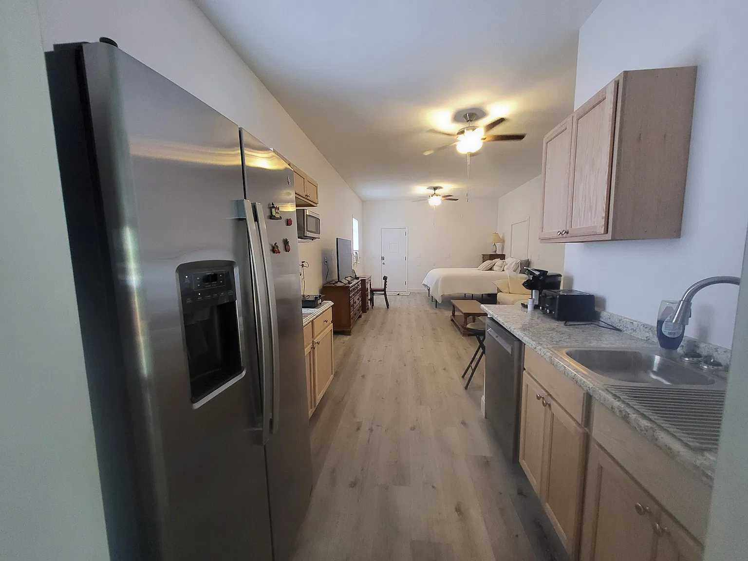 Studio, 635 sqft, $1,600 — Photo 3
