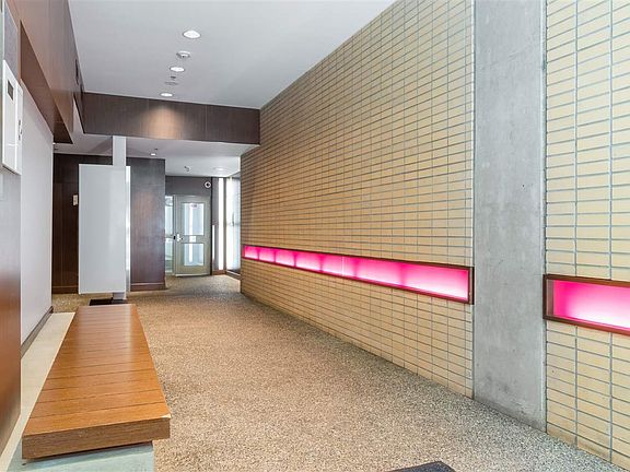 3rd image of 33 W Pender St #505