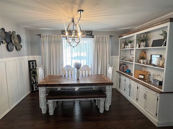 3rd image of 1909 Barham Blvd