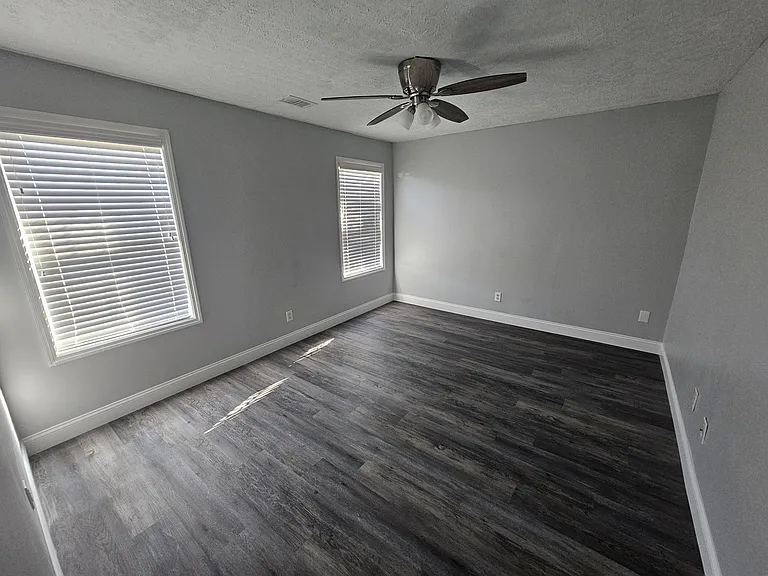 4862 Lake Park Ln — Photo 16