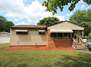 415 Labian Dr, Flushing, MI 48433