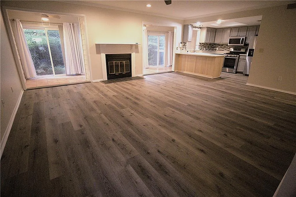 2 bed, 2.0 bath, 1250 sqft, $1,850 — Photo 3