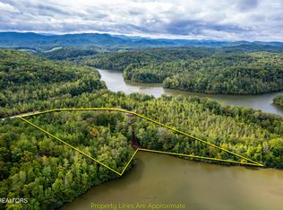 104 Pineview Ln, Vonore, TN 37885