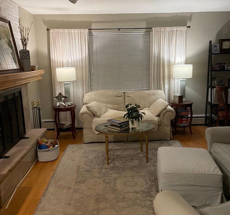1st image of 1027 W Cossitt Ave #2