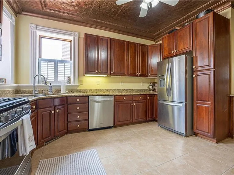 1011 Bradish St — Photo 10